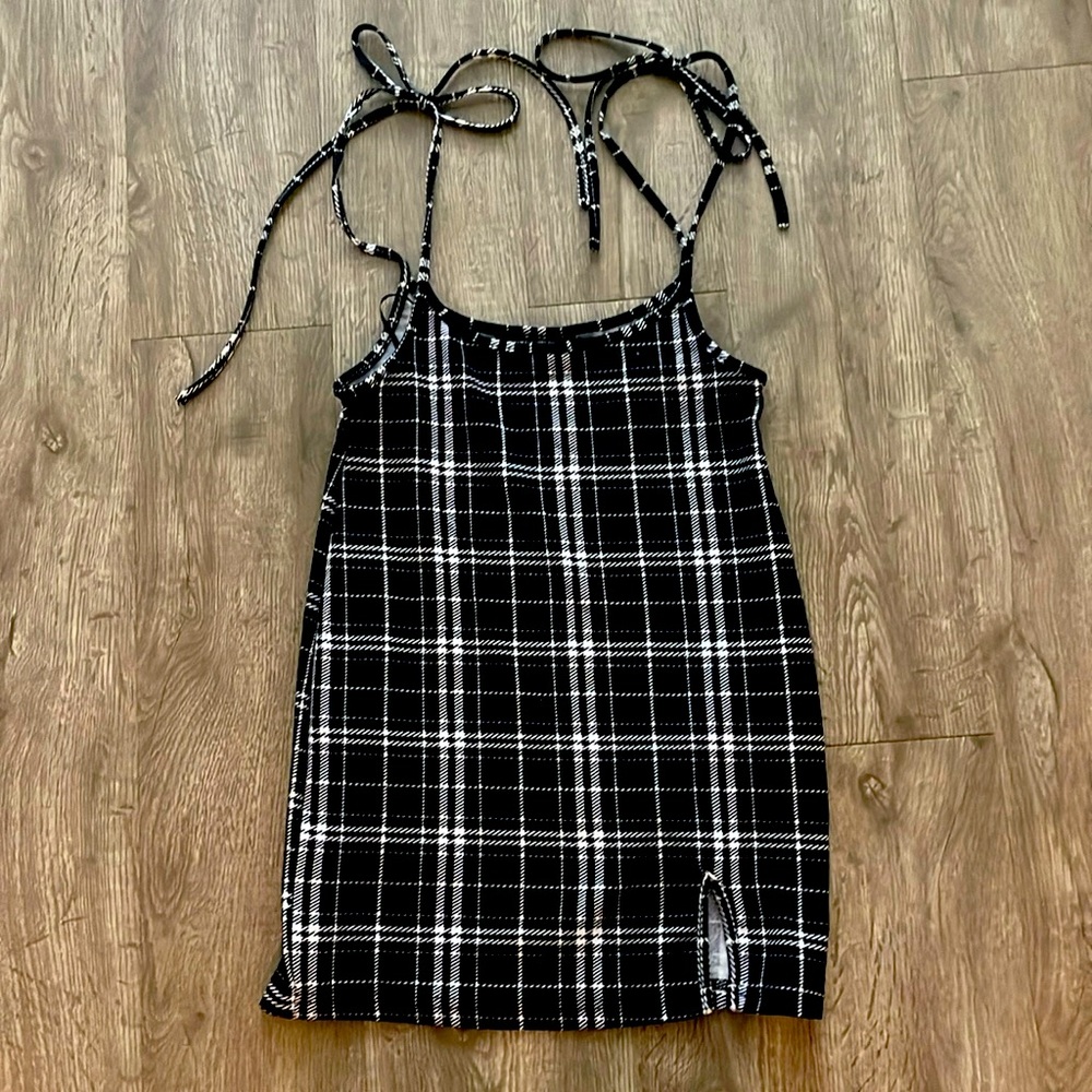 SHEIN skirt with top ties. size Small